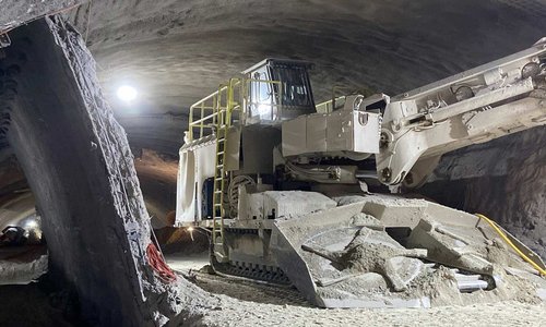 Schlüsselmaschine für das RBS-Projekt: Die massive Teilschnittfräse Sandvik MT520.